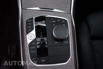 2025 BMW 3 Series Sedan 330i xDrive - miniatura 12