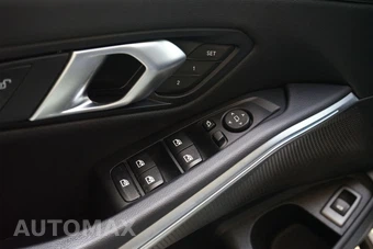 2025 BMW 3 Series Sedan 330i xDrive - miniatura 19