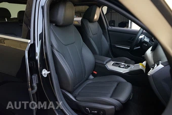 2025 BMW 3 Series Sedan 330i xDrive - miniatura 4