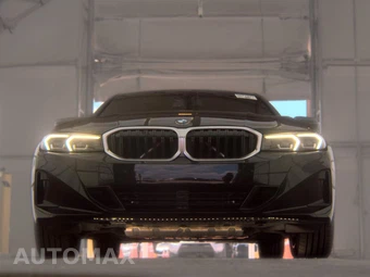 2025 BMW 3 Series Sedan 330i xDrive - miniatura 3