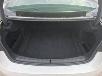 2025 BMW 3 Series Sedan 330i xDrive - miniatura 23