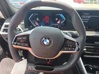 2025 BMW 3 Series Sedan 330i xDrive - miniatura 16