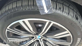 2025 BMW 3 Series Sedan 330i xDrive - miniatura 28