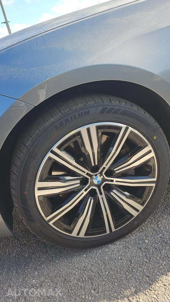 2025 BMW 3 Series Sedan 330i xDrive - miniatura 26