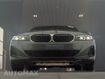 2025 BMW 3 Series Sedan 330i xDrive - miniatura 3