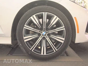 2025 BMW 3 Series Sedan 330i xDrive - miniatura 10