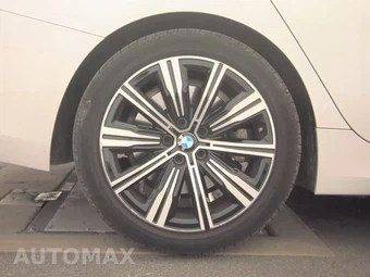 2025 BMW 3 Series Sedan 330i xDrive - miniatura 11