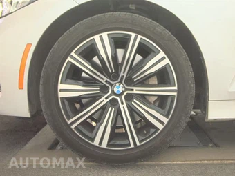 2025 BMW 3 Series Sedan 330i xDrive - miniatura 9