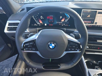 2025 BMW 3 Series Sedan 330i xDrive - miniatura 10