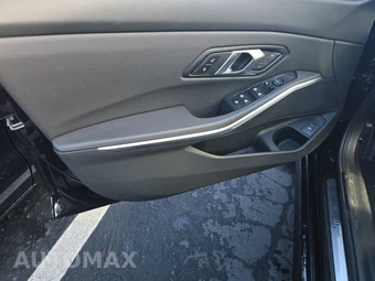 2025 BMW 3 Series Sedan 330i xDrive - miniatura 9