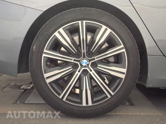 2025 BMW 3 Series Sedan 330i xDrive - miniatura 11