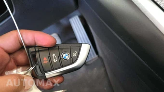 2025 BMW 3 Series Sedan 330i xDrive - miniatura 19