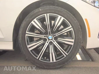 2025 BMW 3 Series Sedan 330i xDrive - miniatura 10