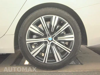 2025 BMW 3 Series Sedan 330i xDrive - miniatura 12
