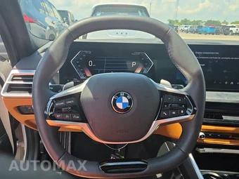 2025 BMW 3 Series Sedan 330i xDrive - miniatura 16