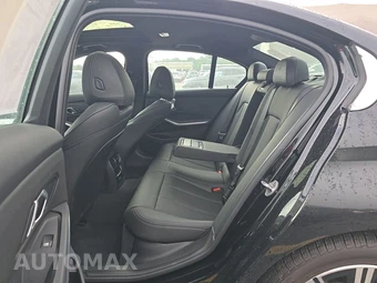 2025 BMW 3 Series Sedan 330i xDrive - miniatura 19