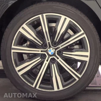 2025 BMW 3 Series Sedan 330i xDrive - miniatura 31