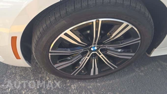2025 BMW 3 Series Sedan 330i xDrive - miniatura 23