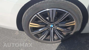 2025 BMW 3 Series Sedan 330i xDrive - miniatura 26