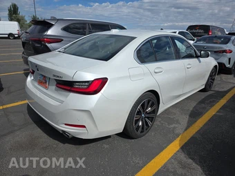 2025 BMW 3 Series Sedan 330i xDrive - miniatura 4