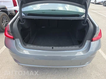 2025 BMW 3 Series Sedan 330i xDrive - miniatura 23