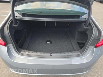 2025 BMW 3 Series Sedan 330i xDrive - miniatura 11