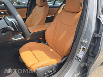 2025 BMW 3 Series Sedan 330i xDrive - miniatura 3