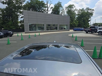 2025 BMW 3 Series Sedan 330i xDrive - miniatura 9