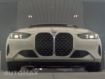 2025 BMW 4 Series Coupe 430i xDrive - miniatura 3