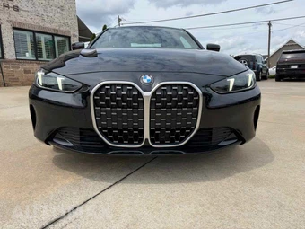 2025 BMW 4 Series Coupe 430i xDrive - miniatura 4