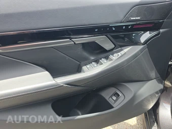 2025 BMW 5 Series Sedan 530i - miniatura 15