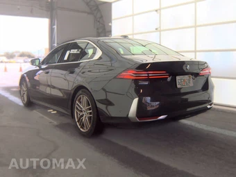 2025 BMW 5 Series Sedan 530i - miniatura 8