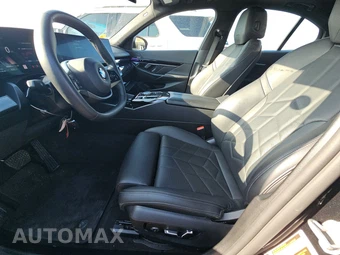 2025 BMW 5 Series Sedan 530i - miniatura 13