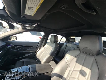 2025 BMW 5 Series Sedan 530i - miniatura 21