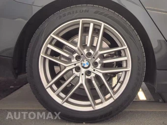 2025 BMW 5 Series Sedan 530i - miniatura 11