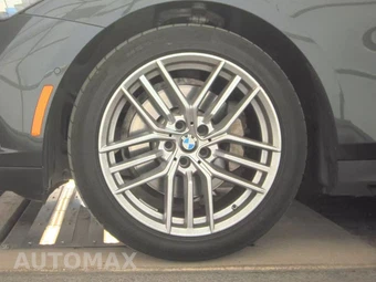 2025 BMW 5 Series Sedan 530i - miniatura 9