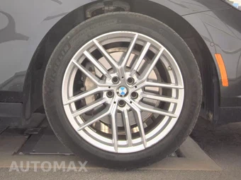 2025 BMW 5 Series Sedan 530i - miniatura 10