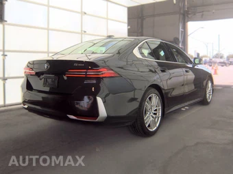 2025 BMW 5 Series Sedan 530i - miniatura 5
