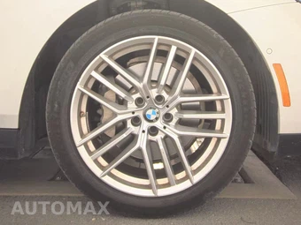 2025 BMW 5 Series Sedan 530i - miniatura 10