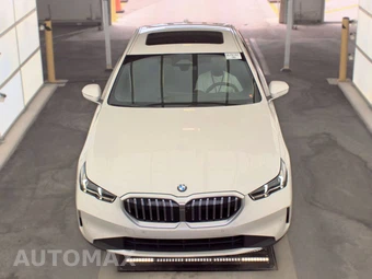 2025 BMW 5 Series Sedan 530i - miniatura 2