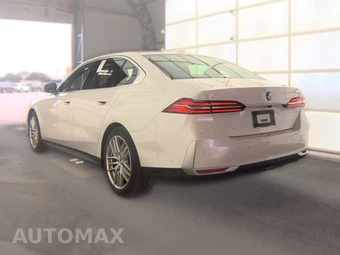 2025 BMW 5 Series Sedan 530i - miniatura 8