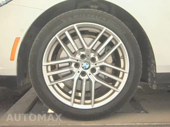 2025 BMW 5 Series Sedan 530i - miniatura 9