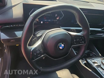 2025 BMW 5 Series Sedan 530i - miniatura 16