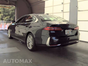 2025 BMW 5 Series Sedan 530i - miniatura 8