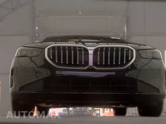 2025 BMW 5 Series Sedan 530i - miniatura 3