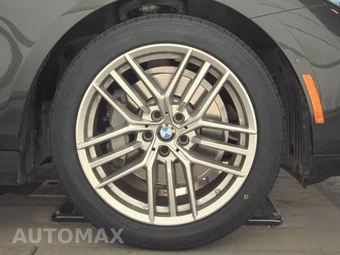 2025 BMW 5 Series Sedan 530i - miniatura 10