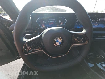 2025 BMW 5 Series Sedan 530i - miniatura 16