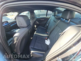 2025 BMW 5 Series Sedan 530i - miniatura 19