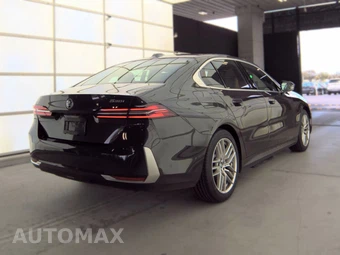 2025 BMW 5 Series Sedan 530i - miniatura 5