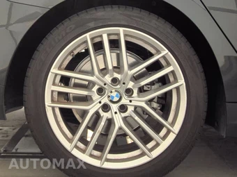 2025 BMW 5 Series Sedan 530i - miniatura 11